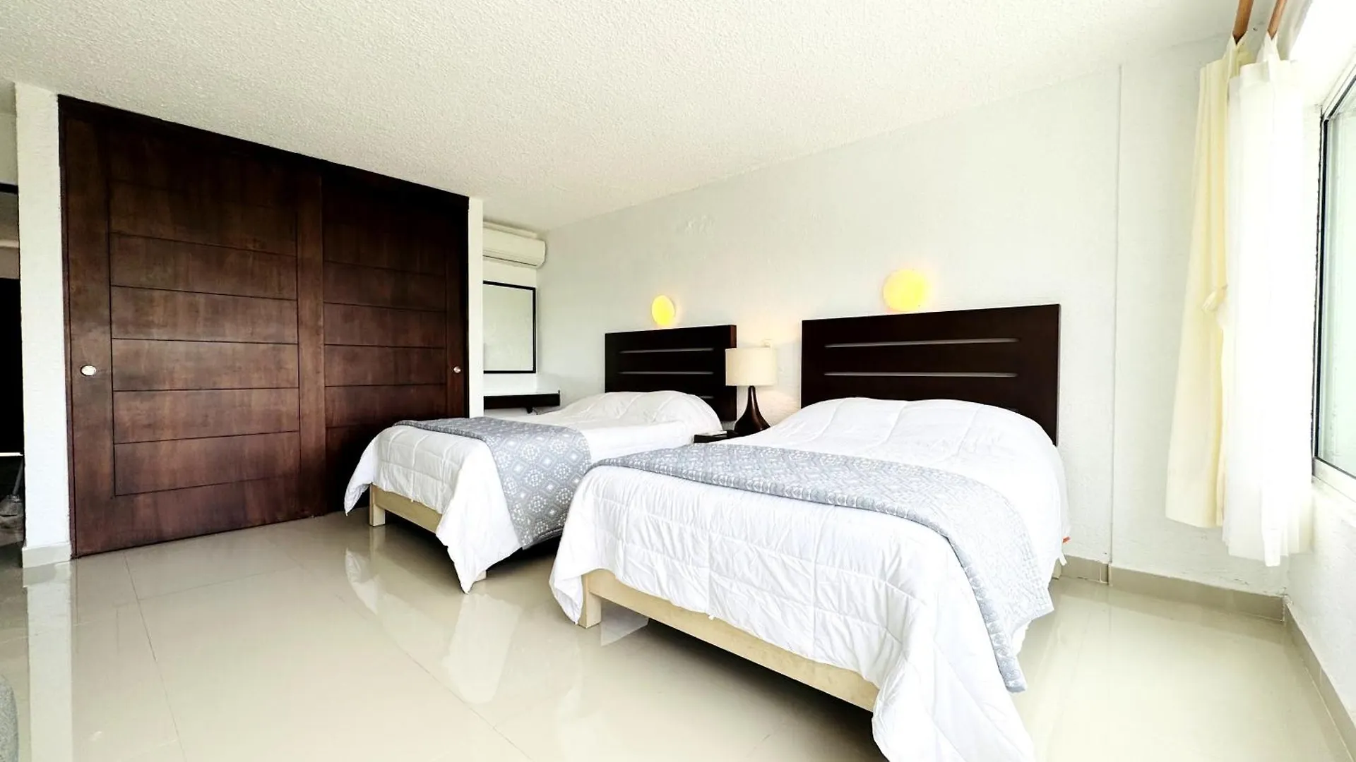 Amplio Condo Con Acceso A Playa - 6 Px Cancun Mexico